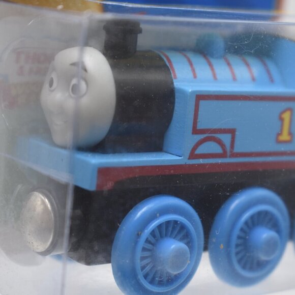 THOMAS 1 - Thomas & Friends Wooden Railway Train Engine w/ Collector's Card New - Picture 6 of 11